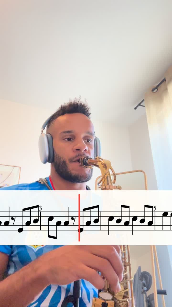 The same saxophone performance with synchronized sheet music